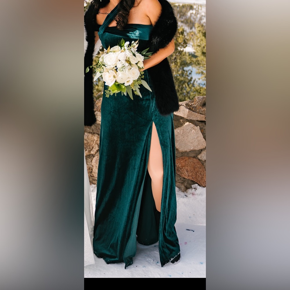 Elegant Velvet Off-Shoulder Dress